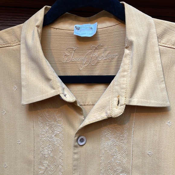 Tommy Bahama silk shirt sz L in excellent condition - Picture 2 of 7